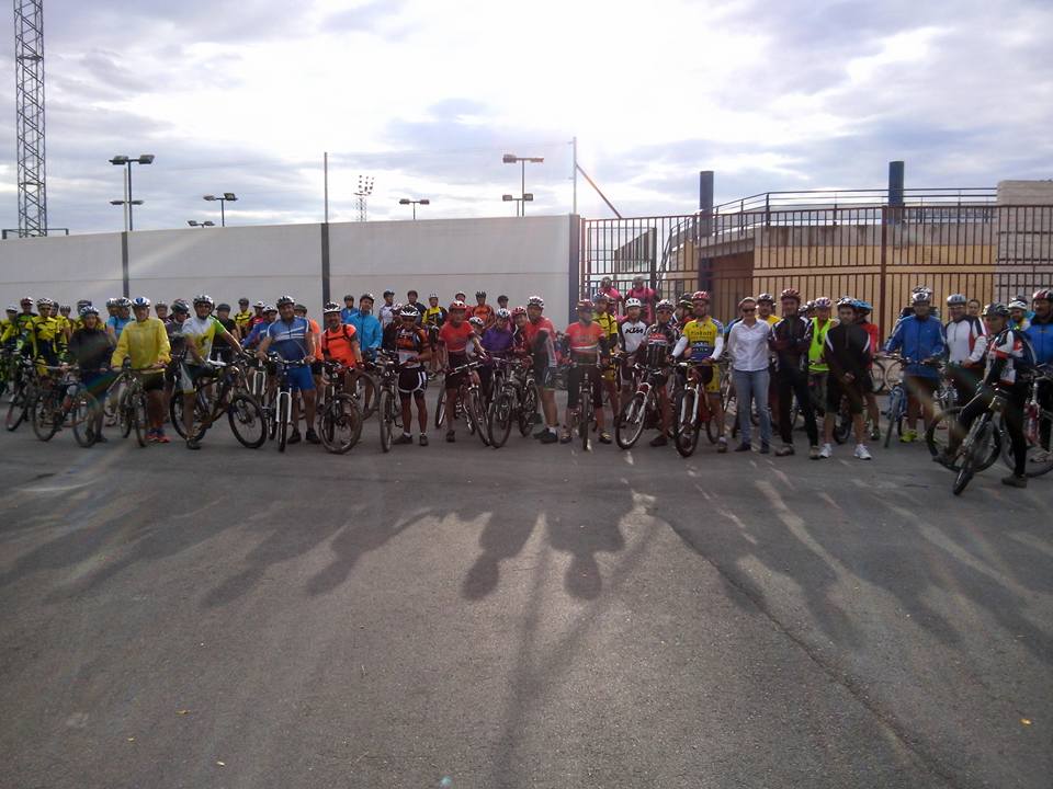 Más de noventa participantes en una ruta cicloturista por caminos rurales
