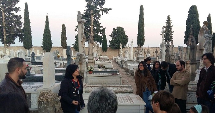 Más de un centenar de personas asistieron a las rutas turísticas sobre la cultura funeraria