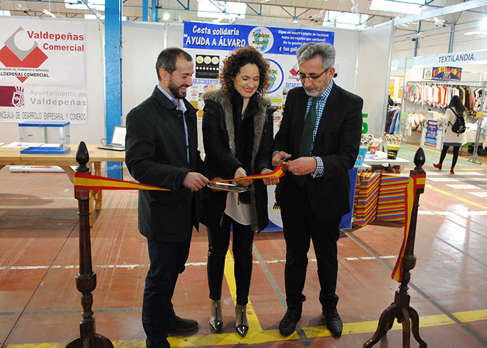 Jesús Martín inauguró la ‘15ª Feria del Stock’ de Valdepeñas