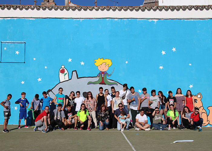 El colegio El Santo estrena un mural gigante elaborado por el programa Empu-G
