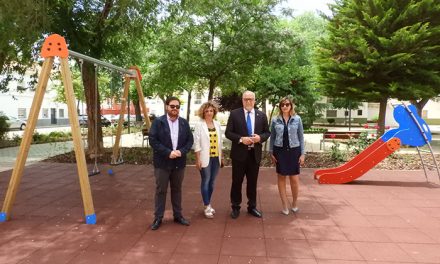 El Ayuntamiento recupera plazas y jardines de Manzanares en su “esfuerzo permanente” por mejorar la ciudad