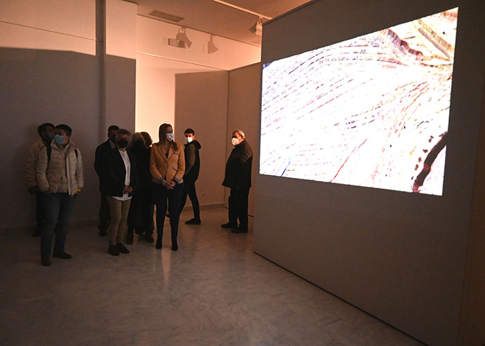 La Confianza acoge una exposición de video-arte que reflexiona de forma poética sobre ‘Tierras raras’