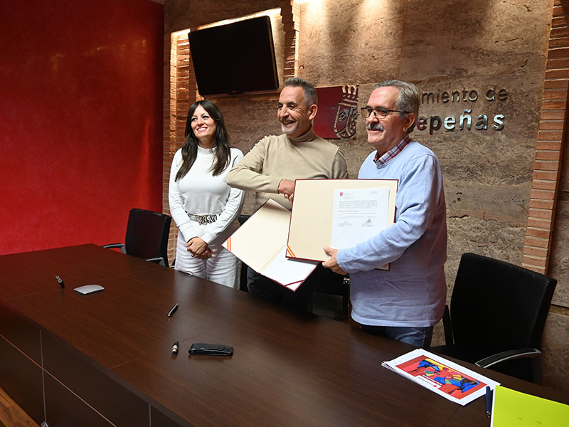 <strong>Valdepeñas renueva con 21.000 euros su convenio anual con Cruz Roja</strong>