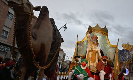 <strong>La Cabalgata de Reyes llega a Valdepeñas con nueva carroza, un amplio recorrido y miles de regalos</strong>