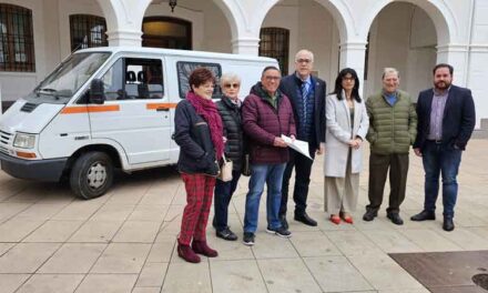 Una furgoneta municipal prestará servicio a las casas de enfermos saharauis en Argel
