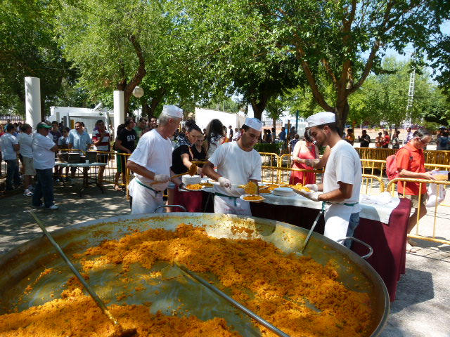 Verbena, paella popular, conciertos y reconocimientos en la recta final de las fiestas de Jesús del Perdón en Manzanares