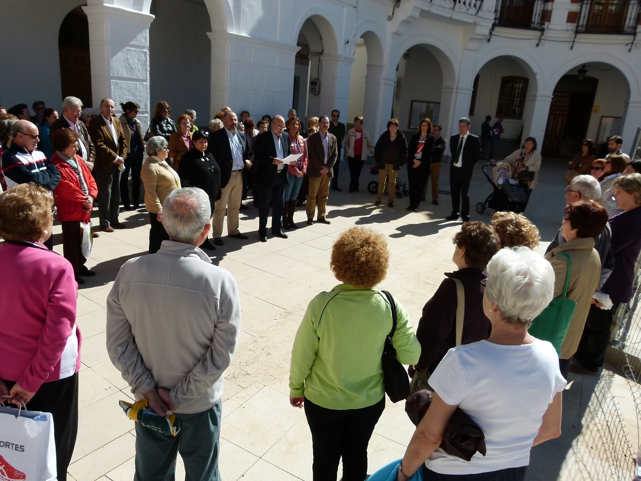 Manzanares recuerda a las víctimas del terrorismo en el aniversario del 11-M