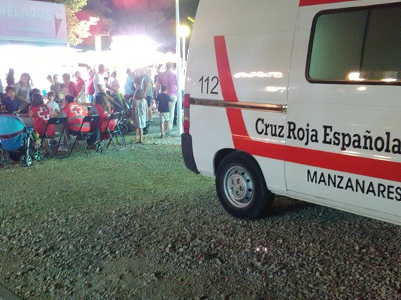 Un total de 5 de voluntarios de Cruz Roja Española de Manzanares participaron en el dispositivo de atención sanitaria de la Feria 2016