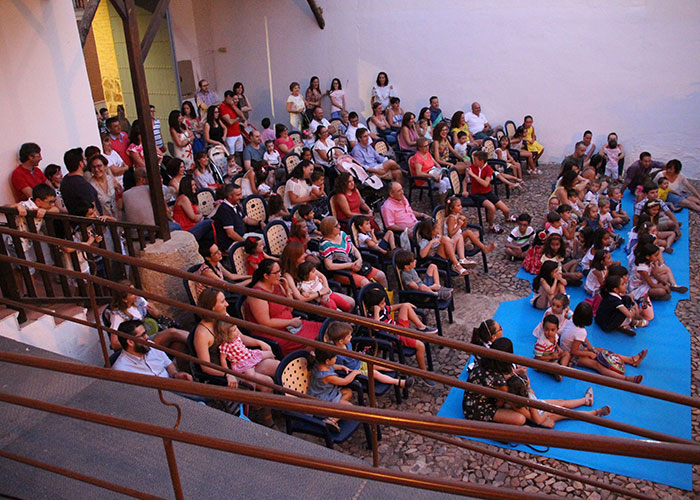 Exitoso estreno de ‘Verano en Familia’ con lleno en la Casa de la Encomienda