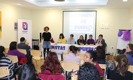 Gran acogida a ‘Feministas de pueblo’ en Manzanares