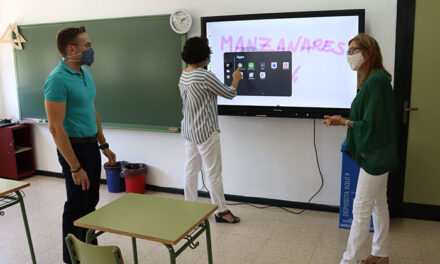 Las aulas de los colegios ‘Tierno Galván’ y ‘La Candelaria’ se digitalizan gracias al proyecto ‘Carmenta’