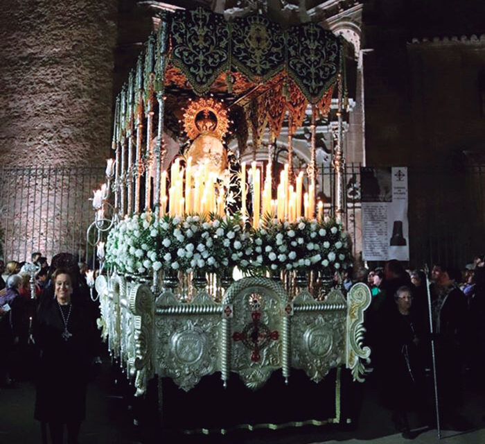 Hermandad de la Santísima Virgen de los Dolores de Manzanares, fundada hace 77 años única y exclusivamente por mujeres apasionadas del arte religioso y la imaginería