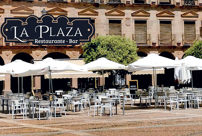 Restaurante La Plaza 40 (Villanueva de los Infantes). Un lugar inmejorable en un marco incomparable