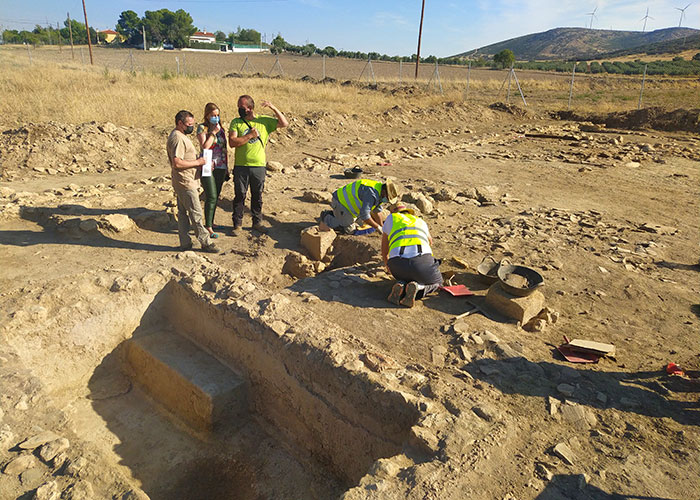 Trabajos arqueológicos buscan nuevos hallazgos sobre la bodega romana de Valdepeñas