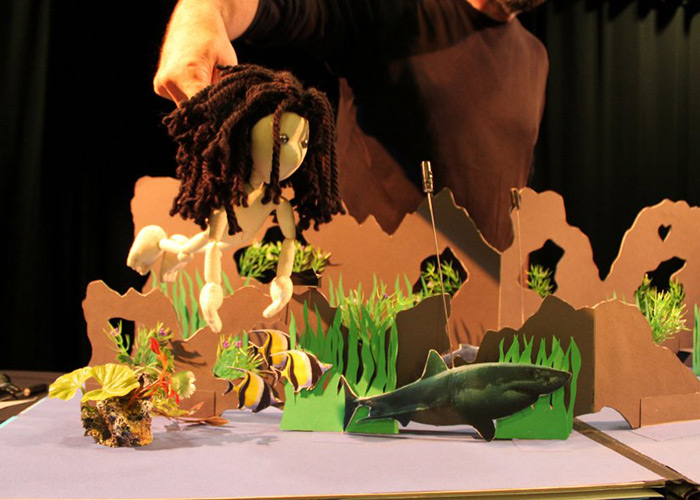 El teatro infantil de títeres ‘Libro de aventuras (vencer al monstruo)’, el domingo 2 en el Auditorio Inés Ibáñez Braña