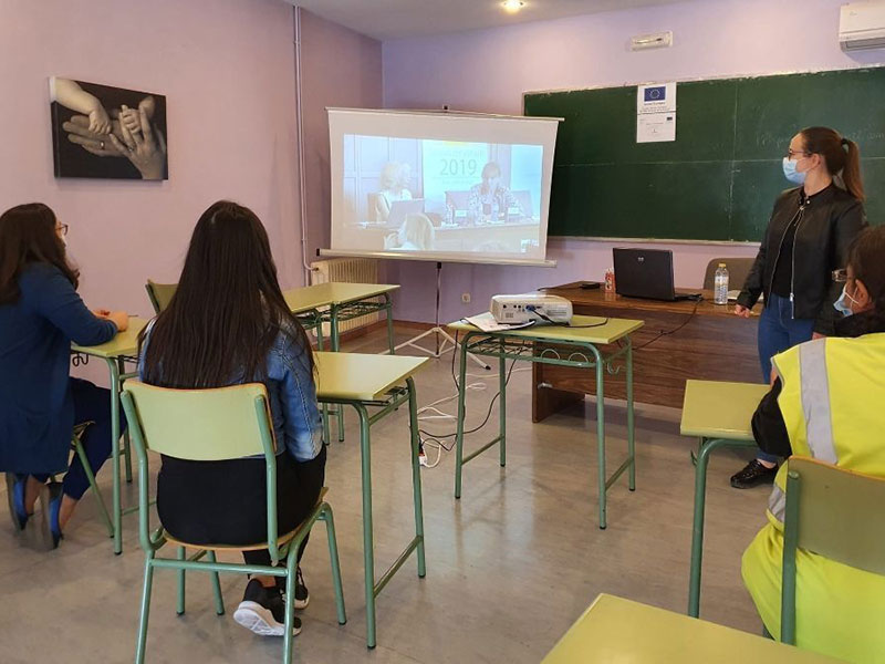 50 personas en riesgo de exclusión  social participarán en Valdepeñas en los talleres ‘Creando + Oportunidades’