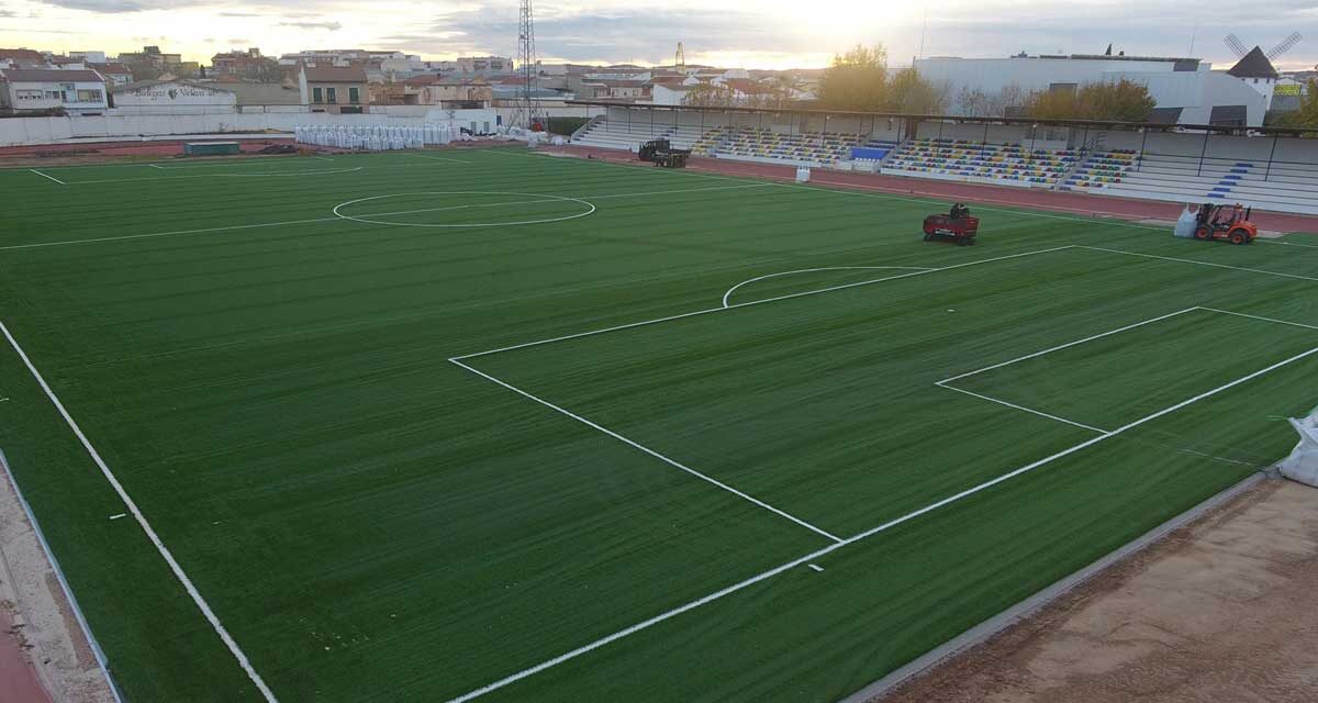 <strong>El nuevo campo de fútbol de La Molineta de Valdepeñas se inaugurará el domingo 26 de febrero</strong>