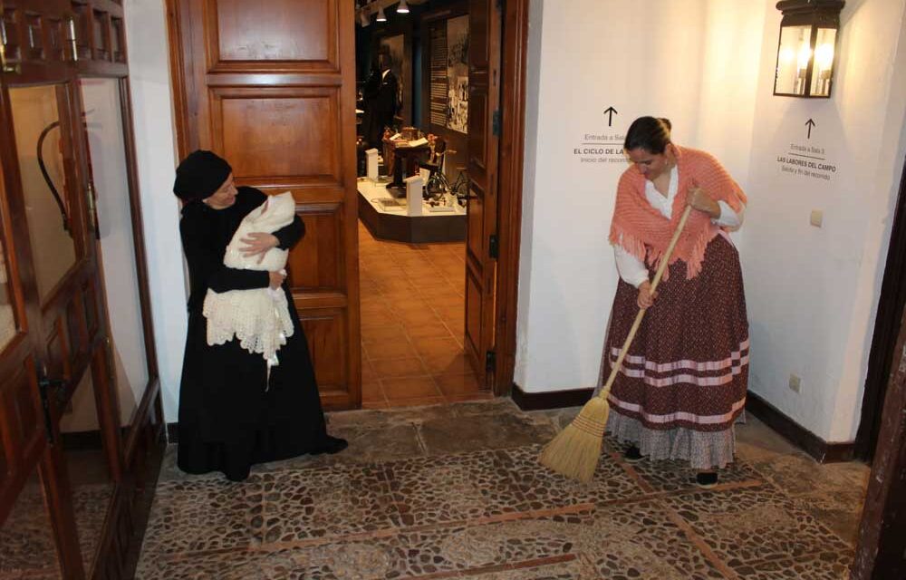 Últimos días para visitar la colección etnográfica ‘Tradición en el Campo de Montiel’ en el Hospital de Santiago