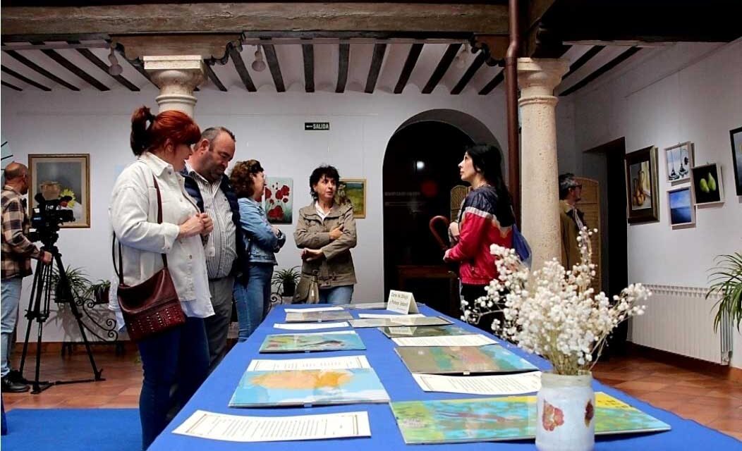 La UP exhibe el resultado de los talleres de pintura, fotografía y literatura