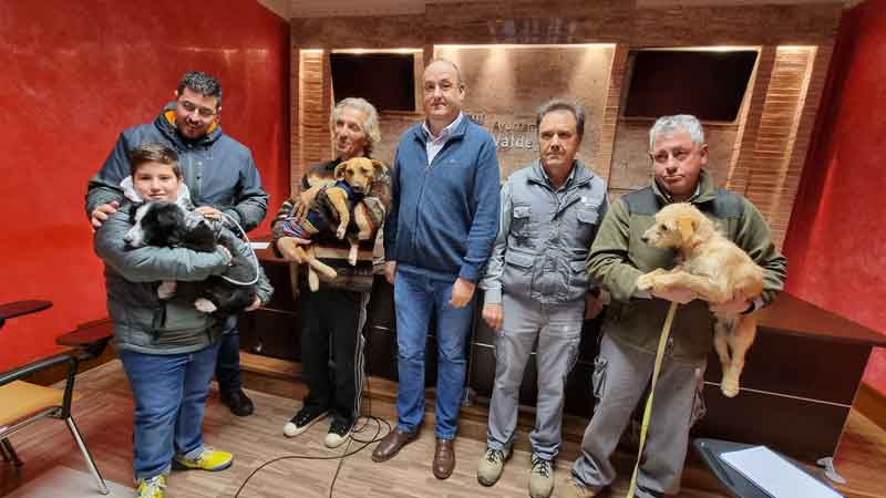 El Centro Municipal Canino de Valdepeñas anima en Navidad a la adopción con responsabilidad