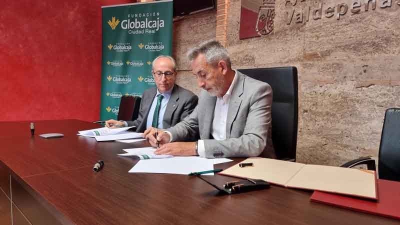 La Exposición Internacional de Artes Plásticas de Valdepeñas incorpora a Globalcaja como mecenas