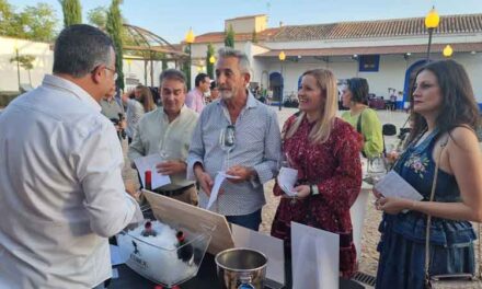 Jesús Martín, en el Túnel del Vino: “El vino es lo que nos ha dado nuestra identidad y nos sitúa en la historia”