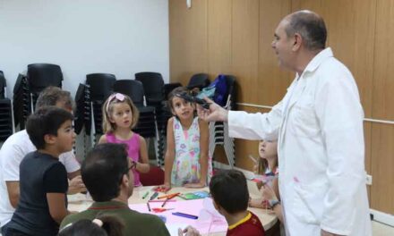 Taller de experimentos y curiosidades sobre insectos y otros bichos