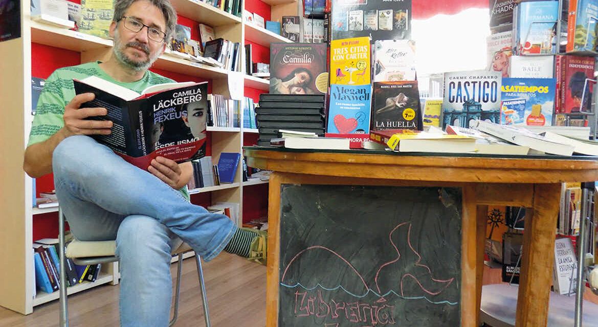 Librería “La Pecera”: Amplia selección de libros y lugar de encuentro de lectores