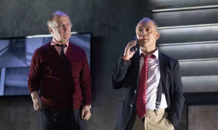 Javier Gutiérrez y Luis Bermejo protagonizan la comedia negra ‘El traje’, el viernes 29 en el teatro de Valdepeñas