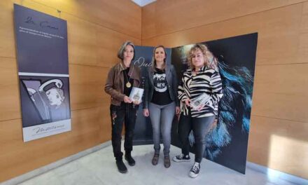 La Biblioteca de Valdepeñas acoge la exposición de microrrelatos ‘Nasciturus’, de Pertinaz Pertinaz y Maldomado