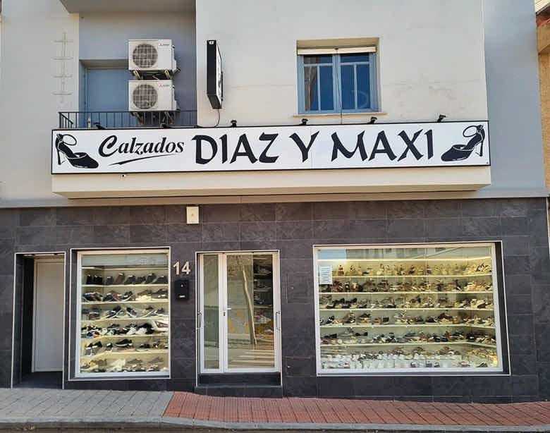 Calzados Díaz y Maxi. Más de 37 años de trayectoria en el mundo del calzado atendiendo las necesidades de grandes y pequeños