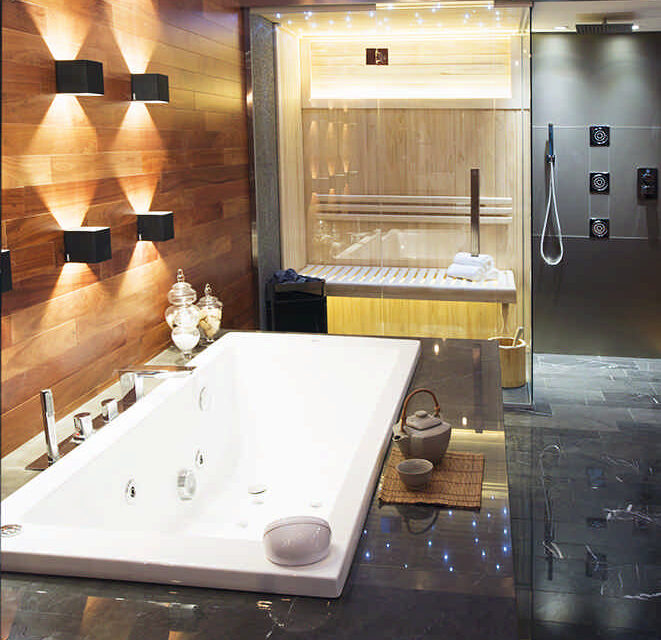 Convertir un baño en sauna y spa dentro de una vivienda: Lujo y salud