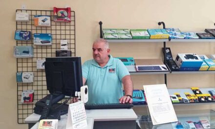 Erasnet. Profesionales en el servicio integral de informática, internet y comunicaciones desde 1994, ofreciendo a sus clientes las mejores soluciones en el campo de la tecnología y la gestión de empresas de una forma personalizada
