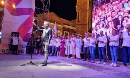 Jesús Martín levanta su copa “con el compromiso de crear una sociedad más humana y solidaria”