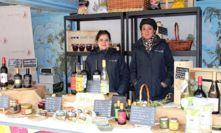 Saborea La Solana triunfa en Navidad con su caseta de productos de ‘kilómetro cero’