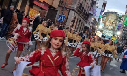 Valdepeñas vivirá un desfile histórico con 2.200 personas en su XLIV Concurso de Carrozas y Comparsas