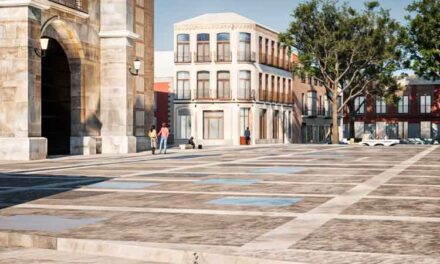 El alcalde anuncia el inicio de las obras de la nueva salida del parquin de la Plaza Constitución
