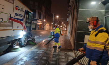 Valdepeñas refuerza el servicio de limpieza durante la Semana Santa