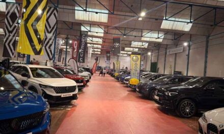 El salón del automóvil de Valdepeñas cerró la venta de medio centenar de vehículos el fin de semana