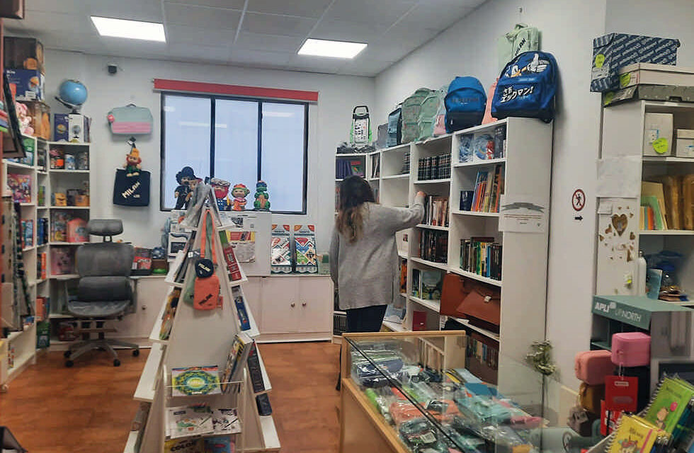 Librería Papelería Juan Alcaide: Un referente cultural que evoluciona sin perder sus raíces