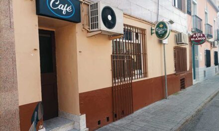 Disco Bar Azul y Blanco