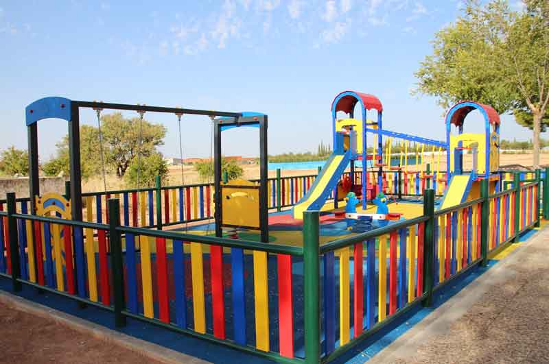 La Solana estrena una nueva zona infantil y recreativa en la Avenida de la Romería